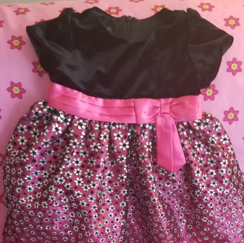 Dress - Picture 2 of 3